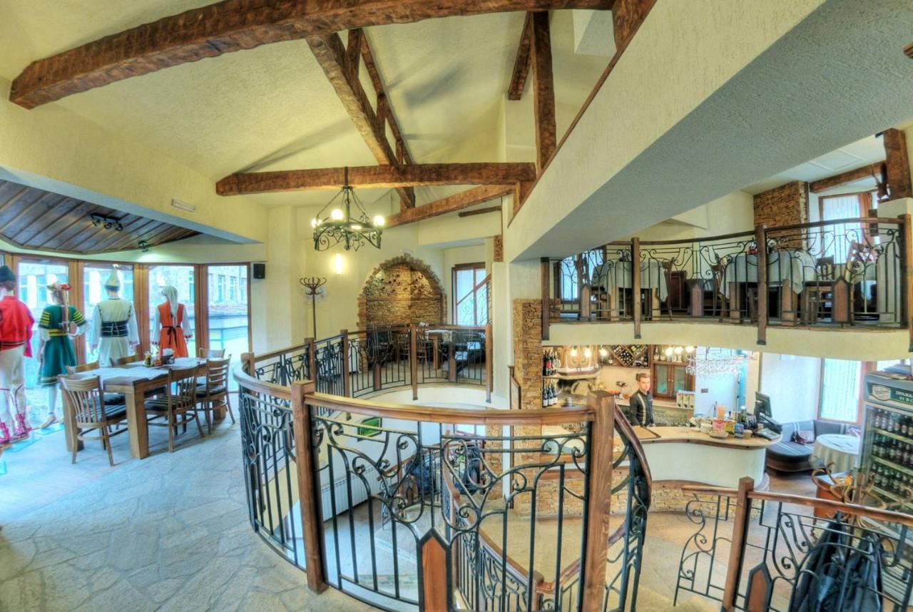Българче Хотел - Ресторант Smolyan Bagian luar foto